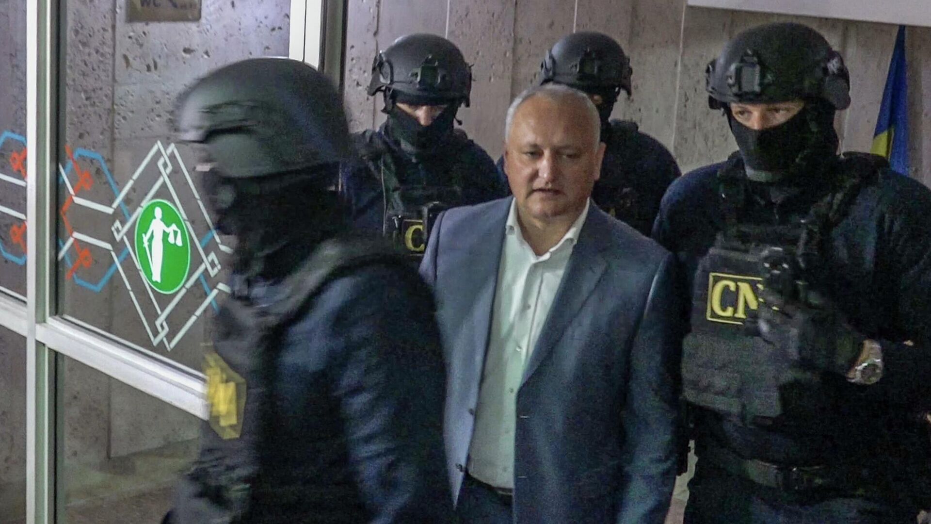 Экс-президент Молдавии Игорь Додон в здании районного суда Кишинева - РИА Новости, 1920, 31.05.2022