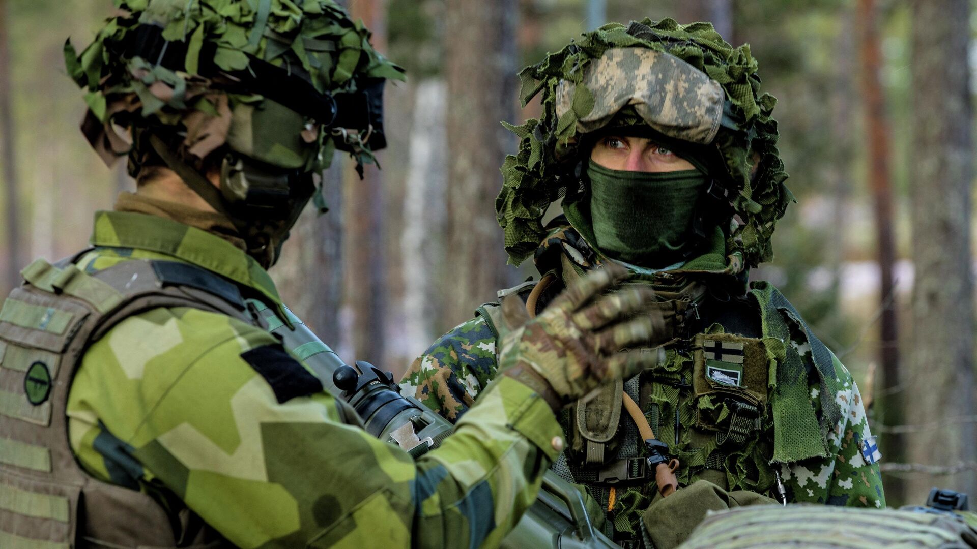 Шведский и финский военнослужащие во время совместных учений - РИА Новости, 1920, 04.03.2024