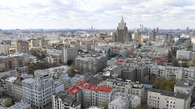 Вид с крыши дома-книжки на Новом Арбате