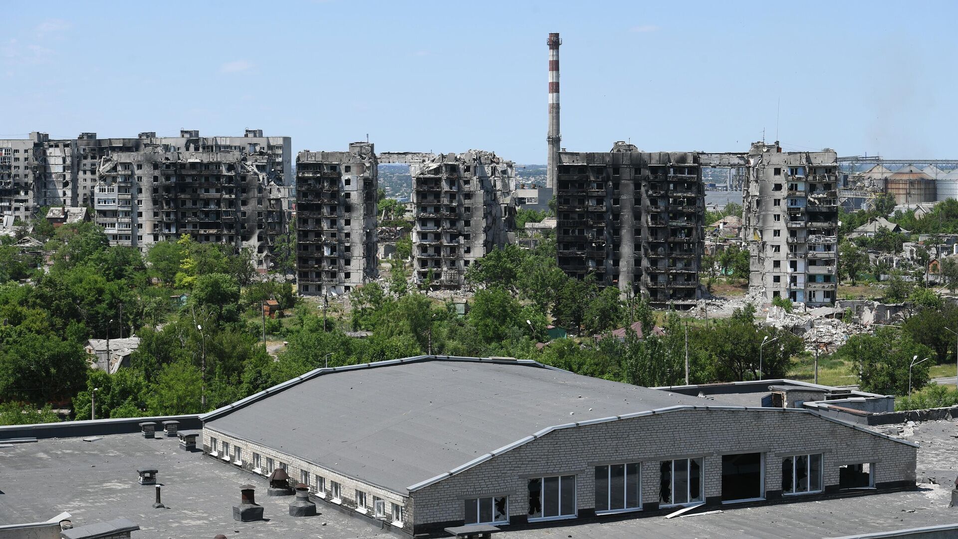 Разрушенные жилые дома в Мариуполе - РИА Новости, 1920, 12.06.2022