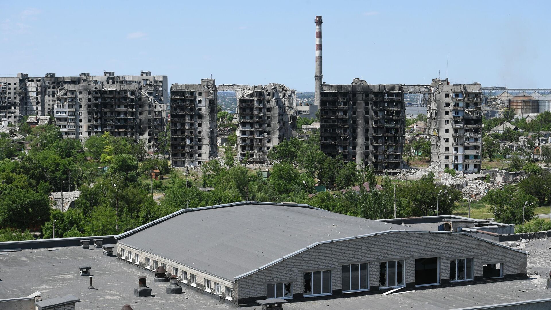 Разрушенные жилые дома в Мариуполе - РИА Новости, 1920, 12.06.2022