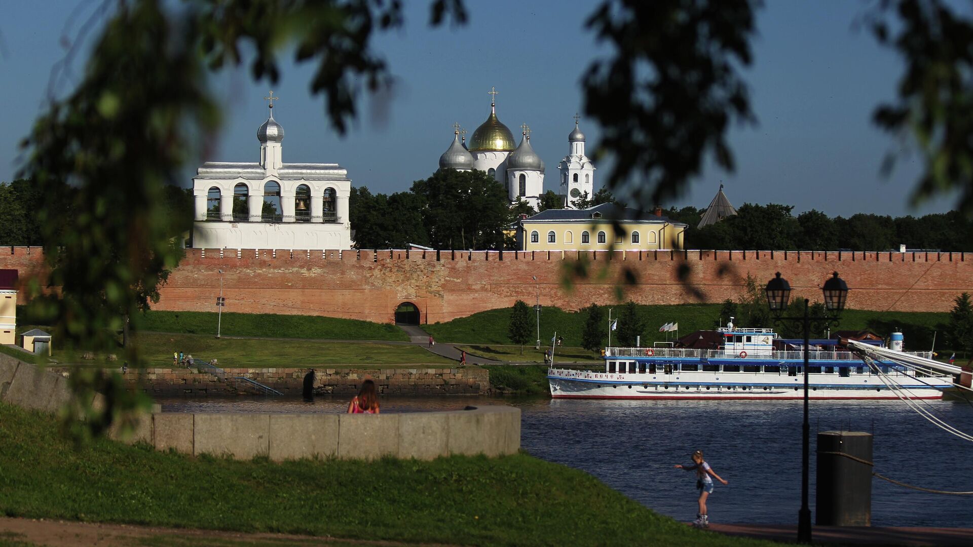 Новгородский кремль и Софийский собор в Великом Новгороде - РИА Новости, 1920, 29.06.2023