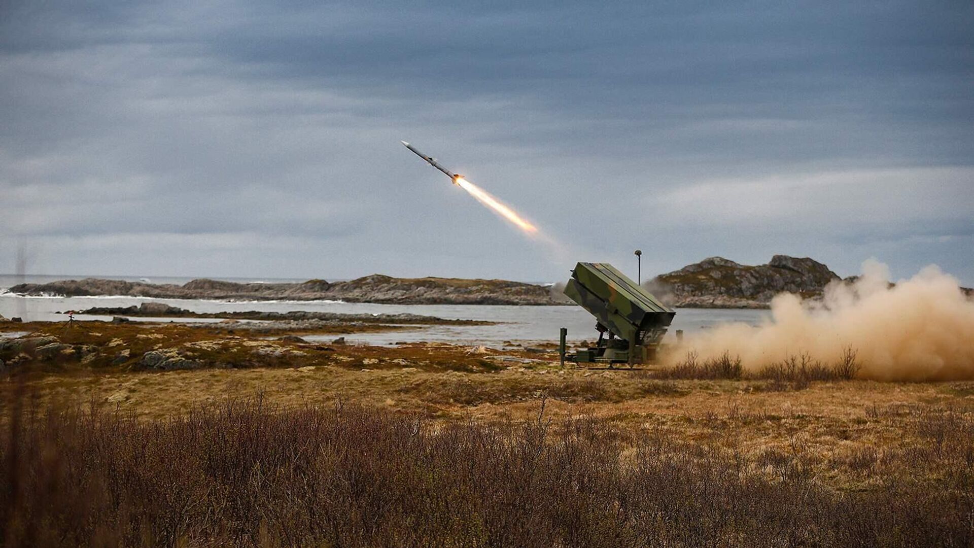 Передвижной норвежский зенитный ракетный комплекс NASAMS. Архивное фото - РИА Новости, 1920, 09.07.2024