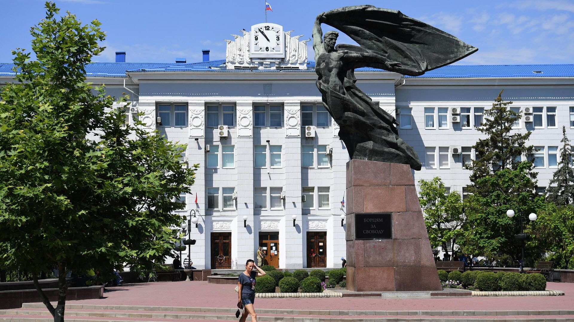 Памятник Борцам за свободу и здание Бердянского городского совета - РИА Новости, 1920, 24.09.2022