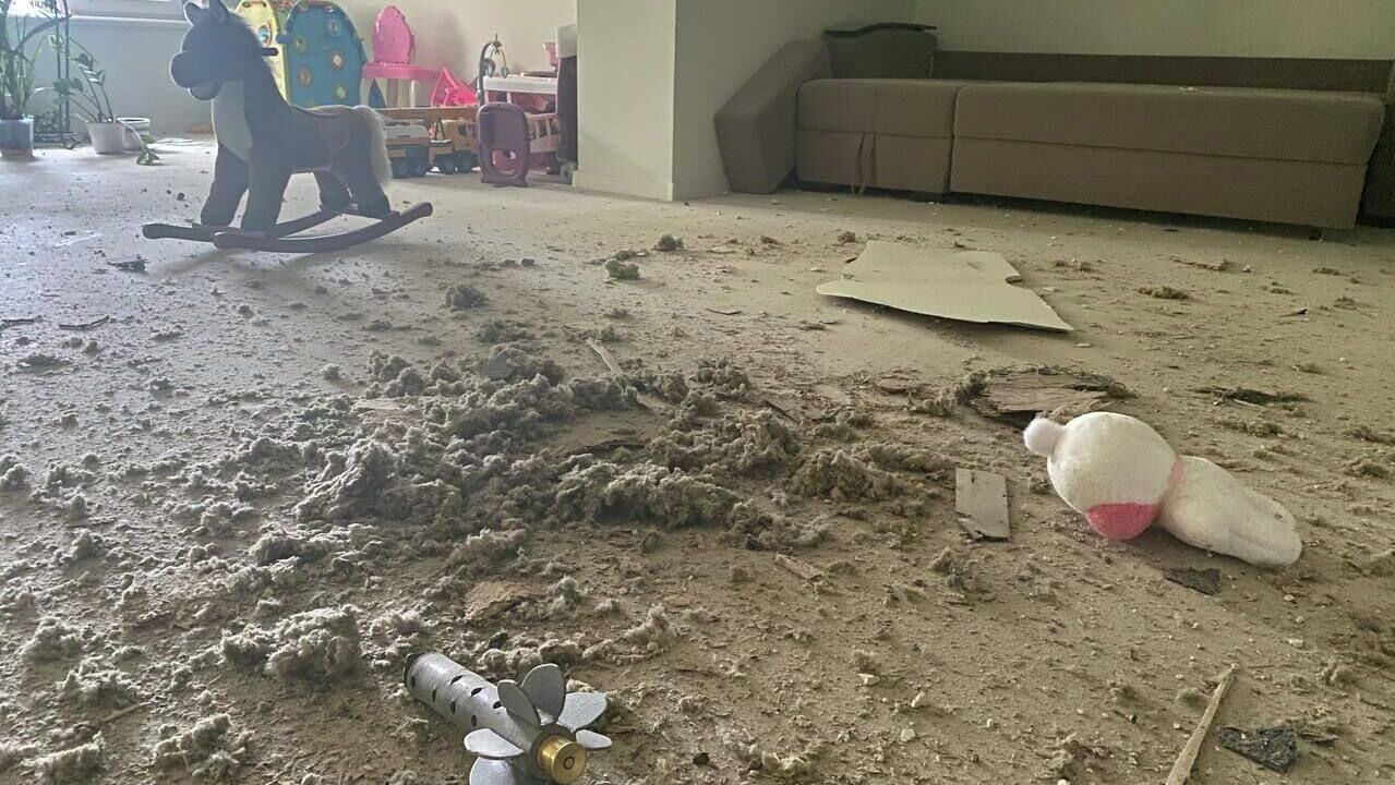 Последствия удара дрона украинских силовиков по дому сотрудников Запорожской АЭС - РИА Новости, 1920, 28.07.2022