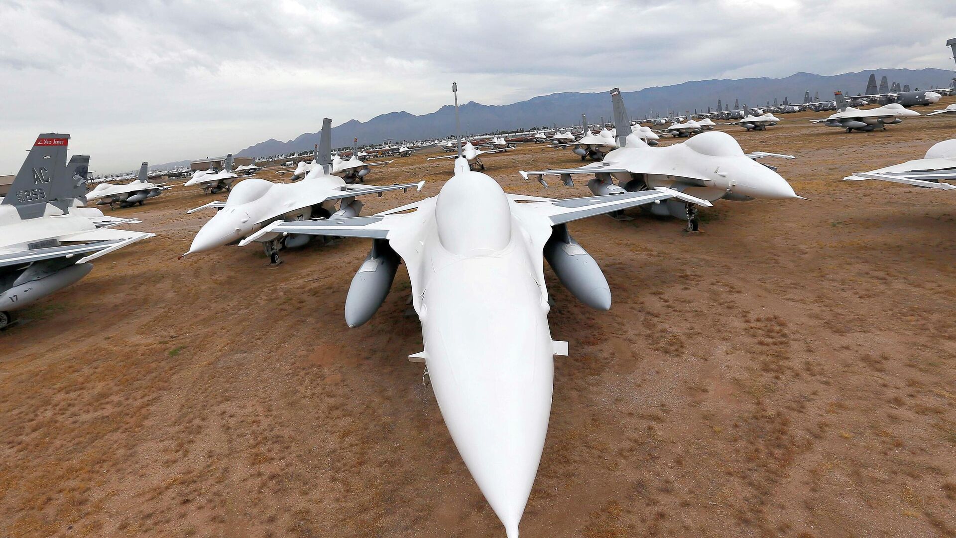 Истребители F-16 Fighting Falcons. Архивное фото - РИА Новости, 1920, 26.08.2022