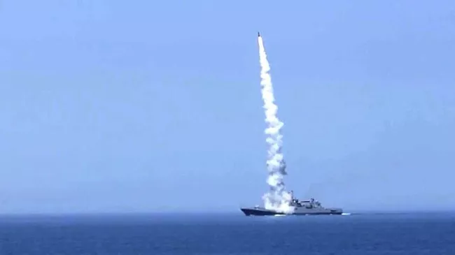 Пуски ракет морского базирования по украинским объектам военного управления. Архивное фото