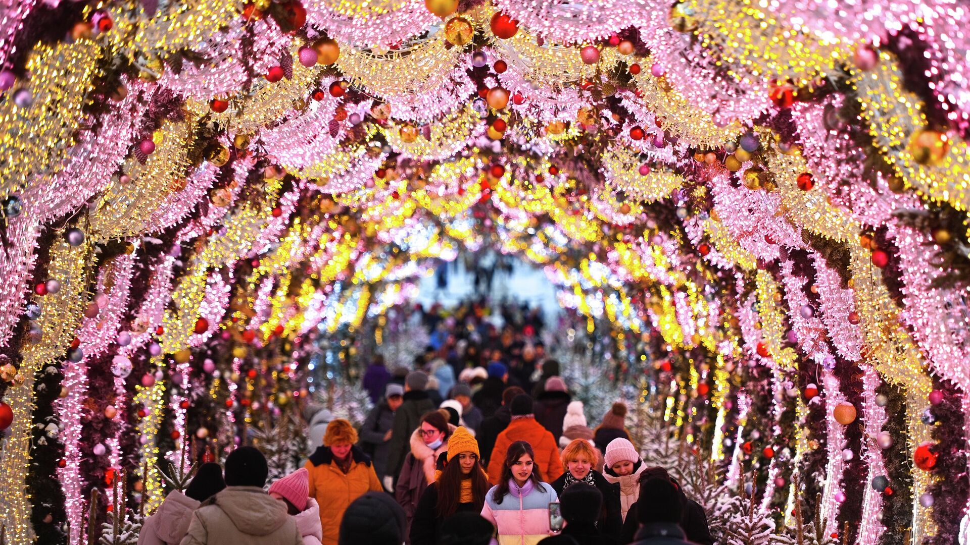 Праздничное украшение Москвы к Новому году  - РИА Новости, 1920, 05.11.2022