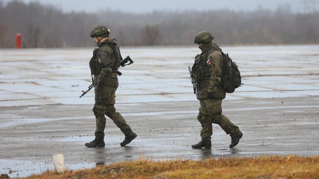 Российские военнослужащие 