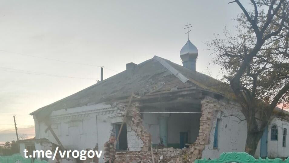 Последствия попадания снаряда в церковь в селе Любимовка Запорожской области - РИА Новости, 1920, 05.11.2022