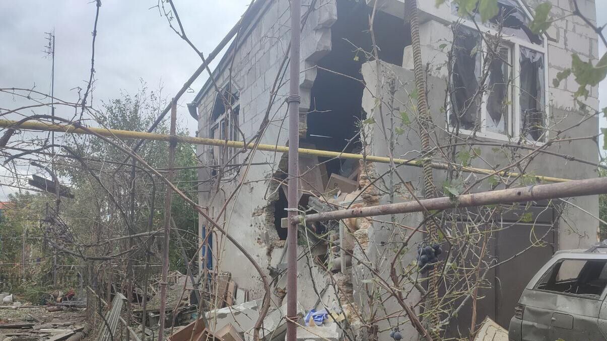 Последствия обстрела Новой Каховки со стороны ВСУ. Архивное фото. - РИА Новости, 1920, 17.12.2022