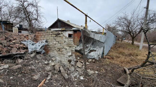 Жилой дом в Горловке, пострадавший в результате обстрела со стороны ВСУ. Архивное фото