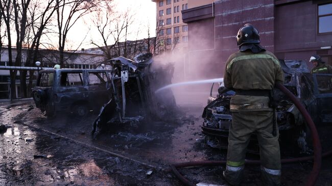 Последствия обстрела Ворошиловского района Донецка