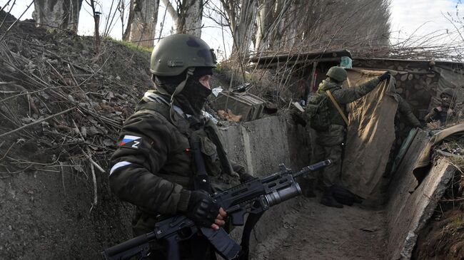 Военнослужащие ВС РФ на передовой в зоне проведения СВО