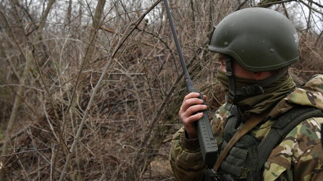 Военнослужащий ВС РФ на передовой в зоне проведения СВО