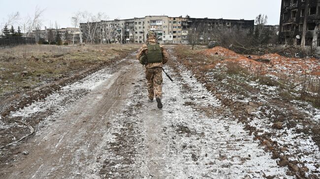 Боец ЧВК Вагнер в освобожденном Соледаре