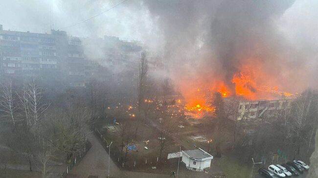 На месте падения вертолета в Броварах, Украина