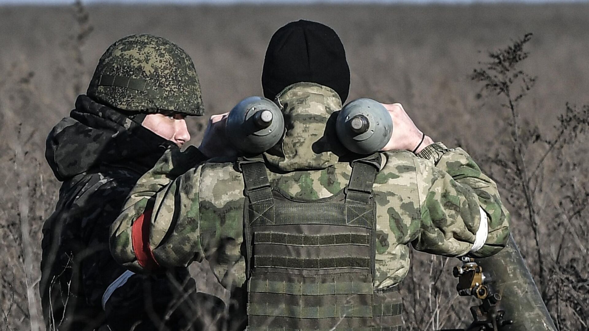 Военнослужащие минометного расчета Вооруженных сил РФ  - РИА Новости, 1920, 15.07.2023