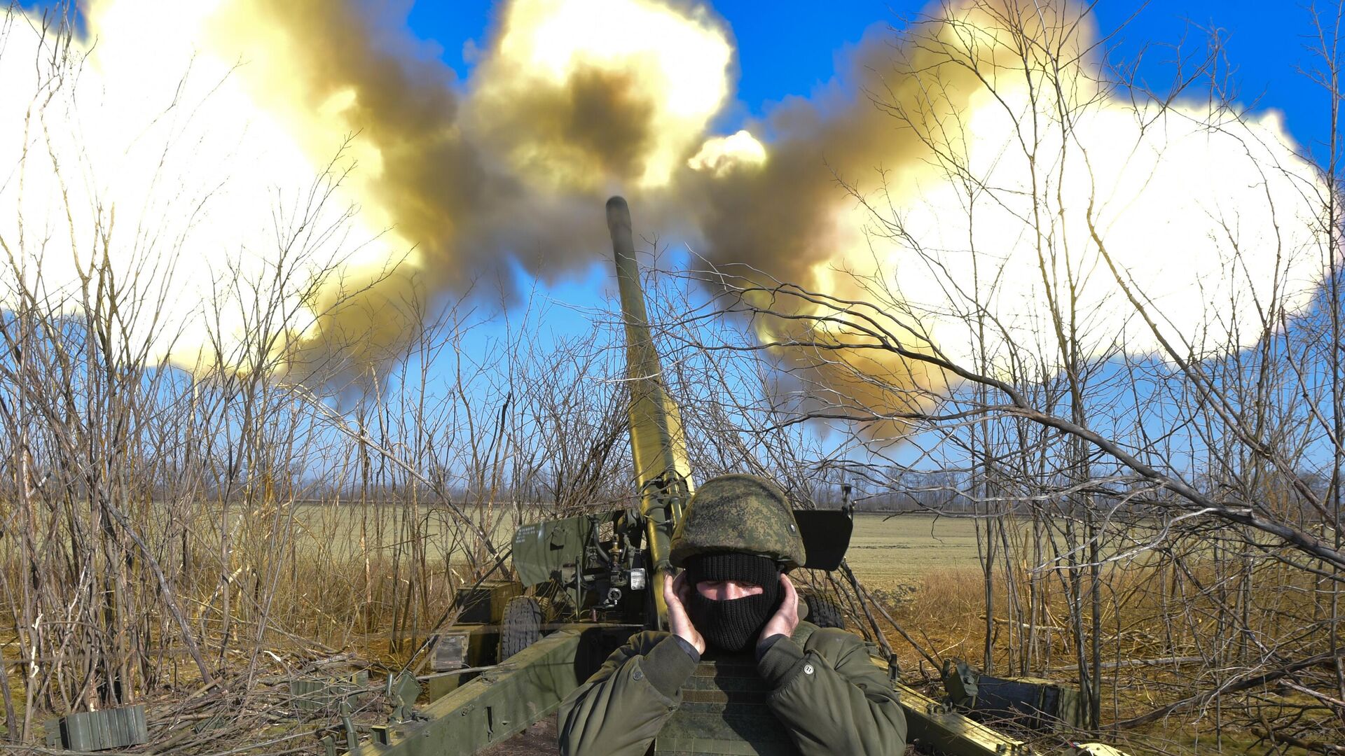 Боевая стрельба по целям ВСУ из самоходной артиллерийской установки Гиацинт Вооруженных сил России. Архивное фото - РИА Новости, 1920, 18.08.2023