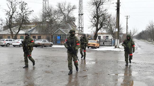 Патрулирование населенных пунктов в Запорожской области военной полицией. Архивное фото