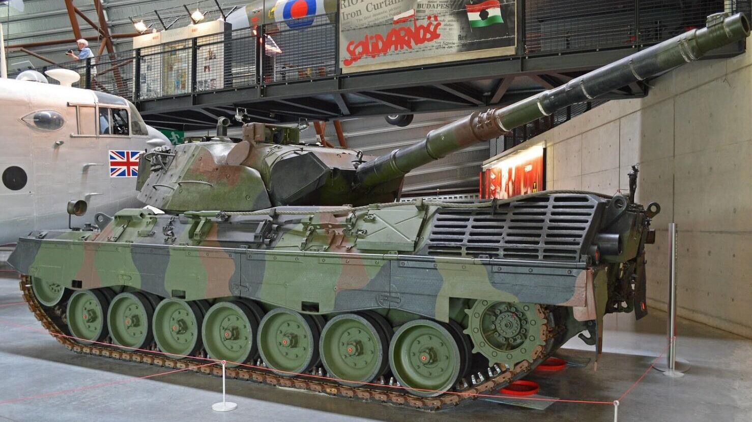 Танк Leopard 1A5 в музее - РИА Новости, 1920, 07.02.2023