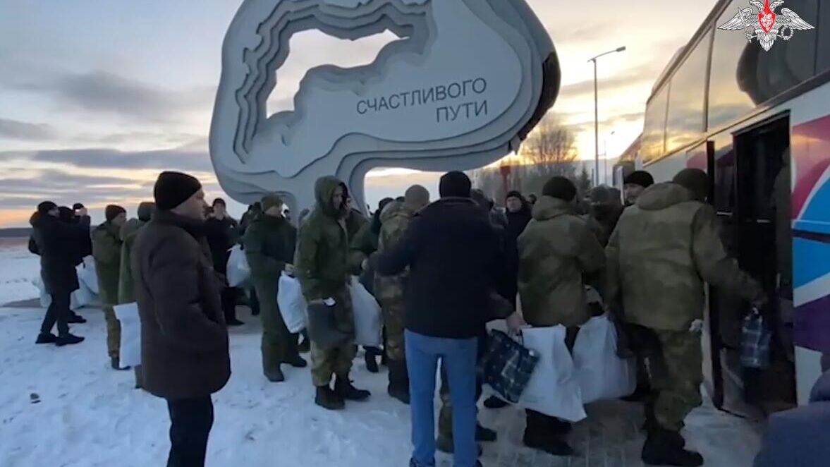 Российские военнослужащие, вернувшиеся из украинского плена - РИА Новости, 1920, 03.01.2024