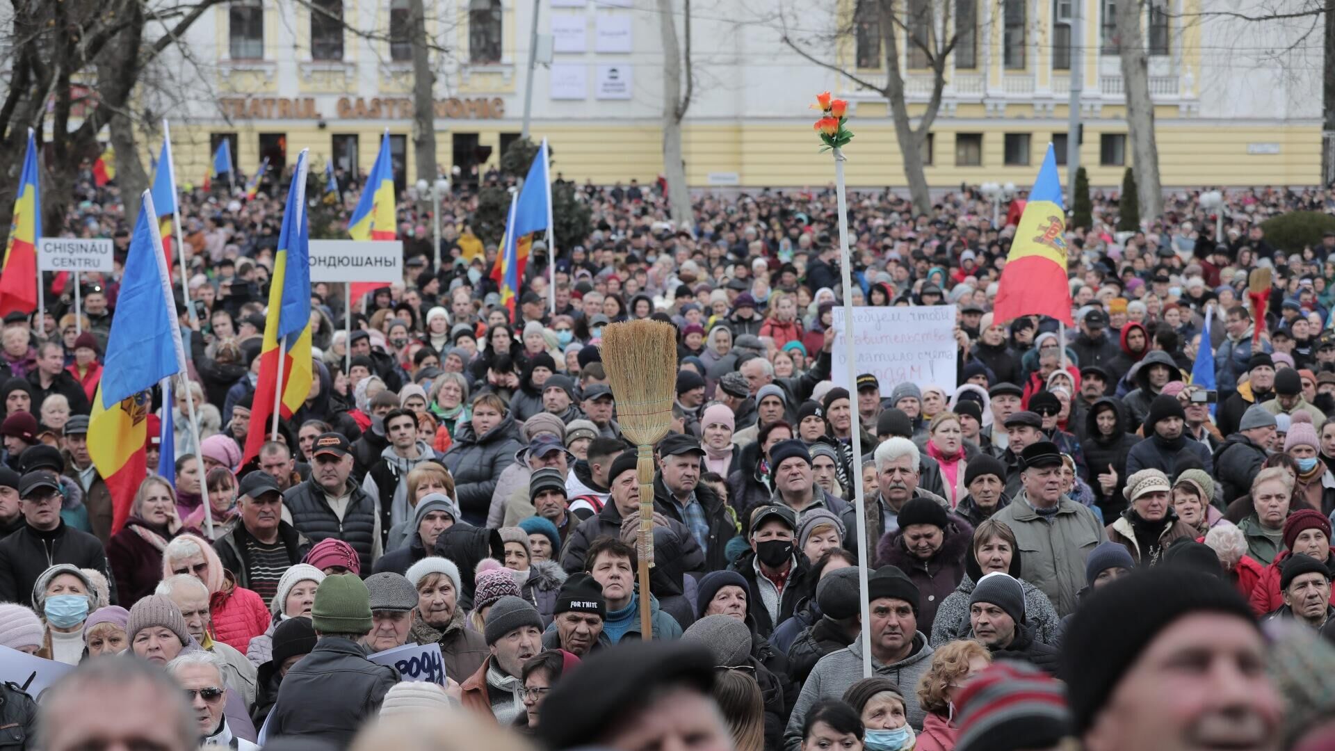 Участники антиправительственного митинга сторонников оппозиционной партии Шор в Кишеневе - РИА Новости, 1920, 19.06.2023