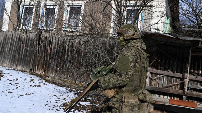 Сотрудник Росгвардии в зоне СВО. Архивное фото