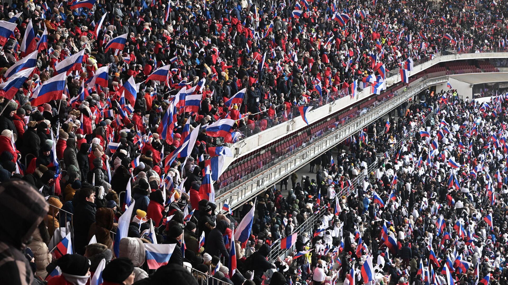 Люди на митинге-концерте Слава защитникам Отечества! в Лужниках - РИА Новости, 1920, 22.02.2023