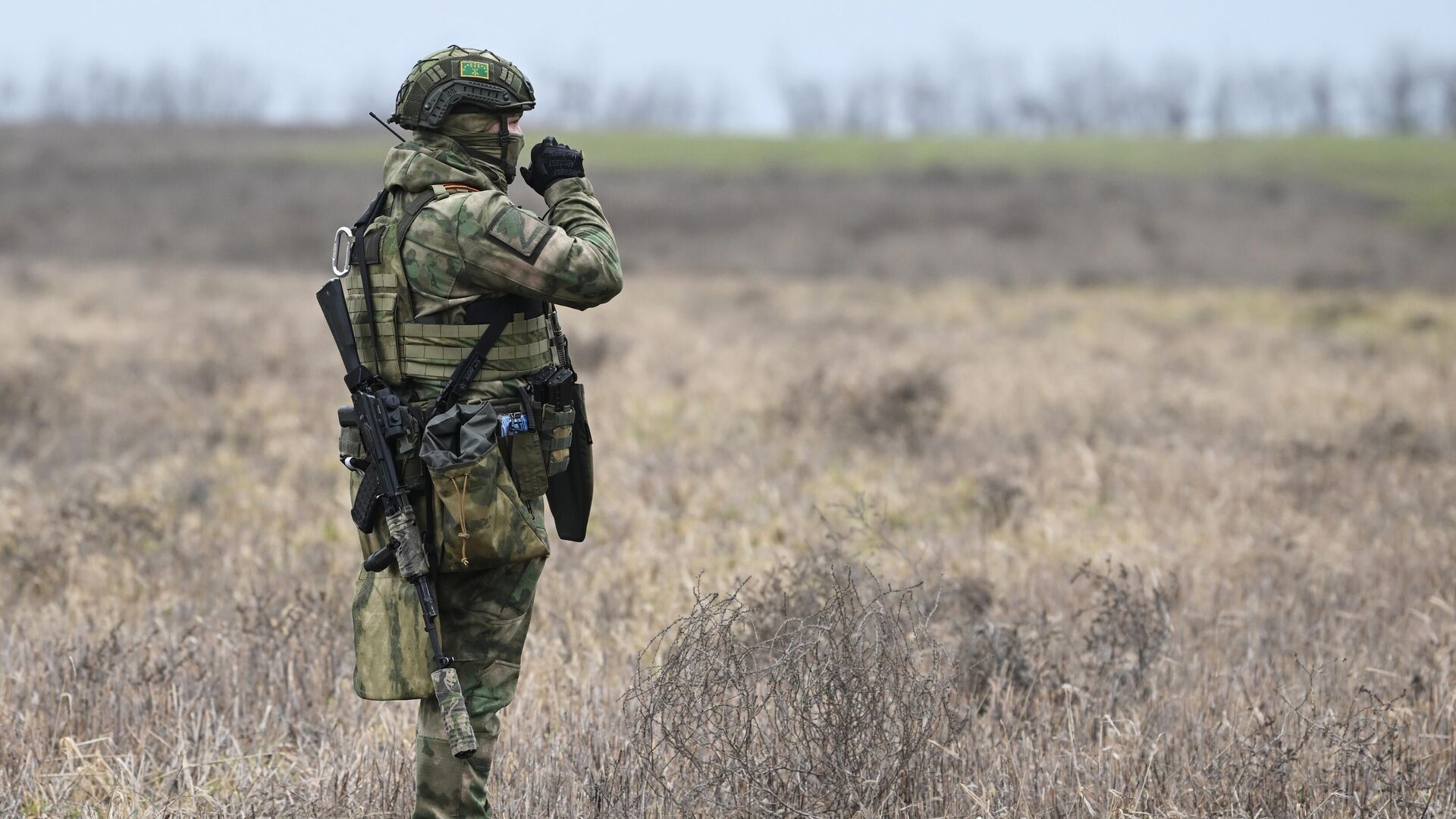 Военнослужащий артиллерийского расчета реактивной системы залпового огня (РСЗО) Ураган вооруженных сил РФ  - РИА Новости, 1920, 24.04.2023