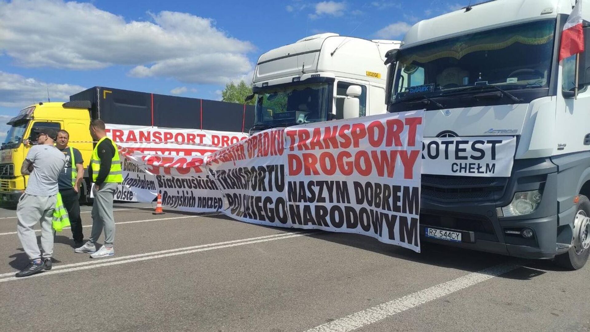 Польские автомобильные грузоперевозчики на границе с Украиной в Дорохуске - РИА Новости, 1920, 05.12.2023