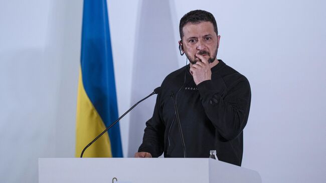 Президент Украины Владимир Зеленский на пресс-конференции по итогам саммита G7 в Хиросиме