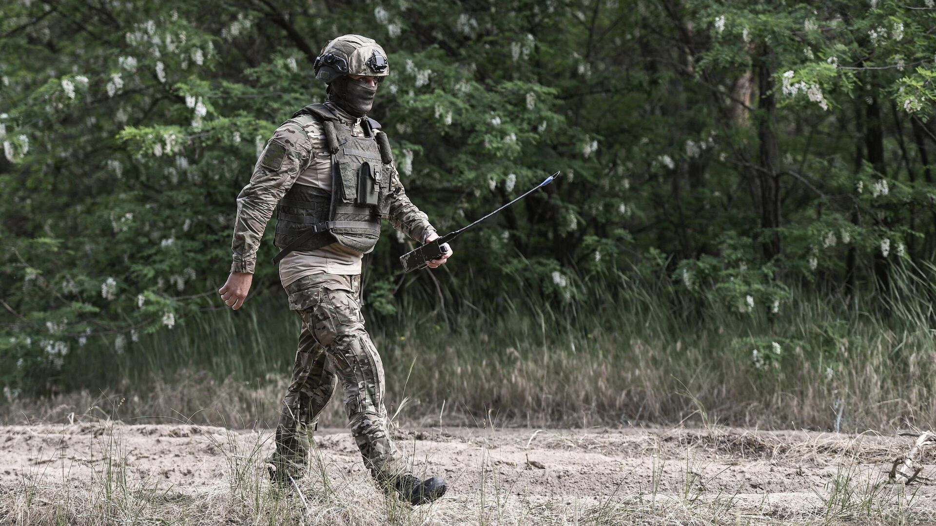 Военнослужащий ВС РФ в южном секторе специальной военной операции - РИА Новости, 1920, 17.06.2023