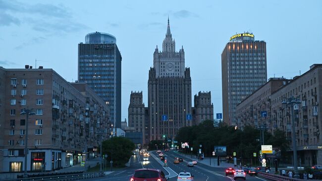 Здание Министерства иностранных дел РФ в Москве
