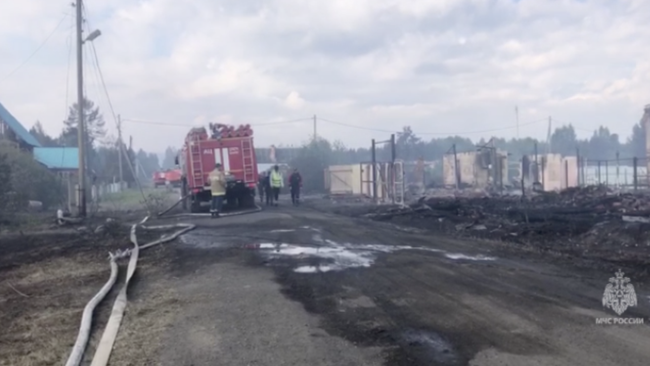 Последствия пожара в селе Шайдуриха Свердловской области
