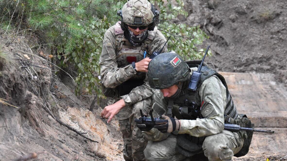 Совместные тренировки белорусских военнослужащих с бойцами группы Вагнер - РИА Новости, 1920, 21.07.2023