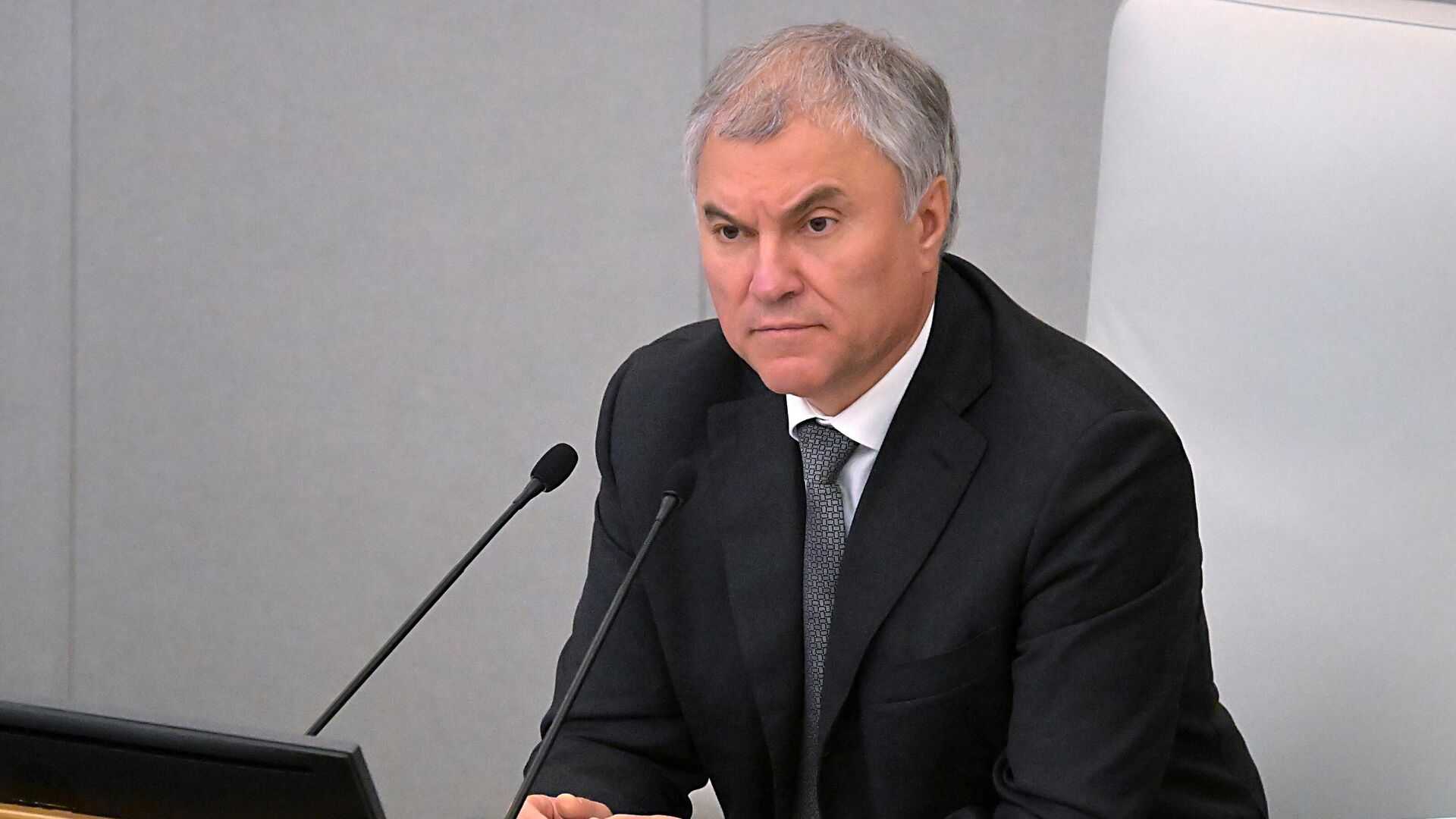 Председатель Государственной Думы РФ Вячеслав Володин на пленарном заседании Государственной Думы РФ. Архивное фото - РИА Новости, 1920, 22.04.2024