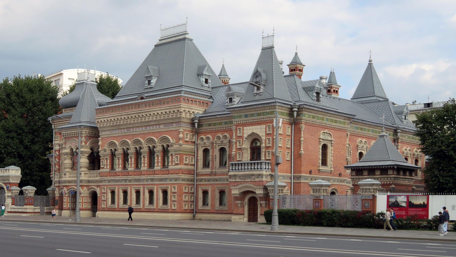 Дом купца Игумнова. Архивное фото - РИА Новости, 1920, 25.04.2024