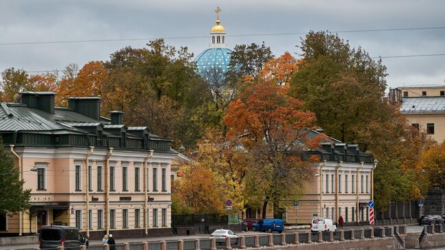 Вид на набережную реки Фонтанки в Санкт-Петербурге