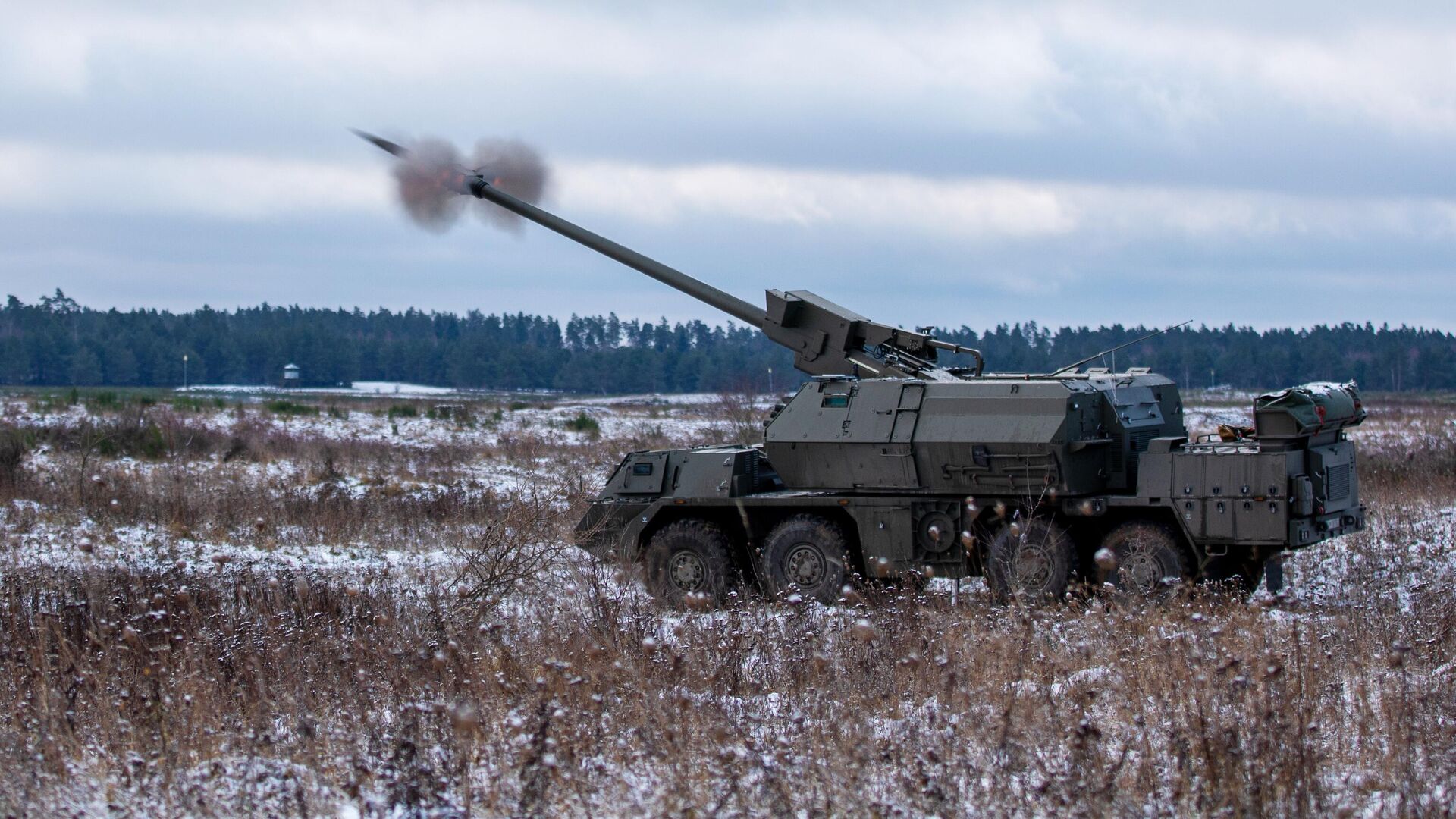 155-мм гаубица сухопутных войск Словакии Zuzana 2 - РИА Новости, 1920, 14.01.2024