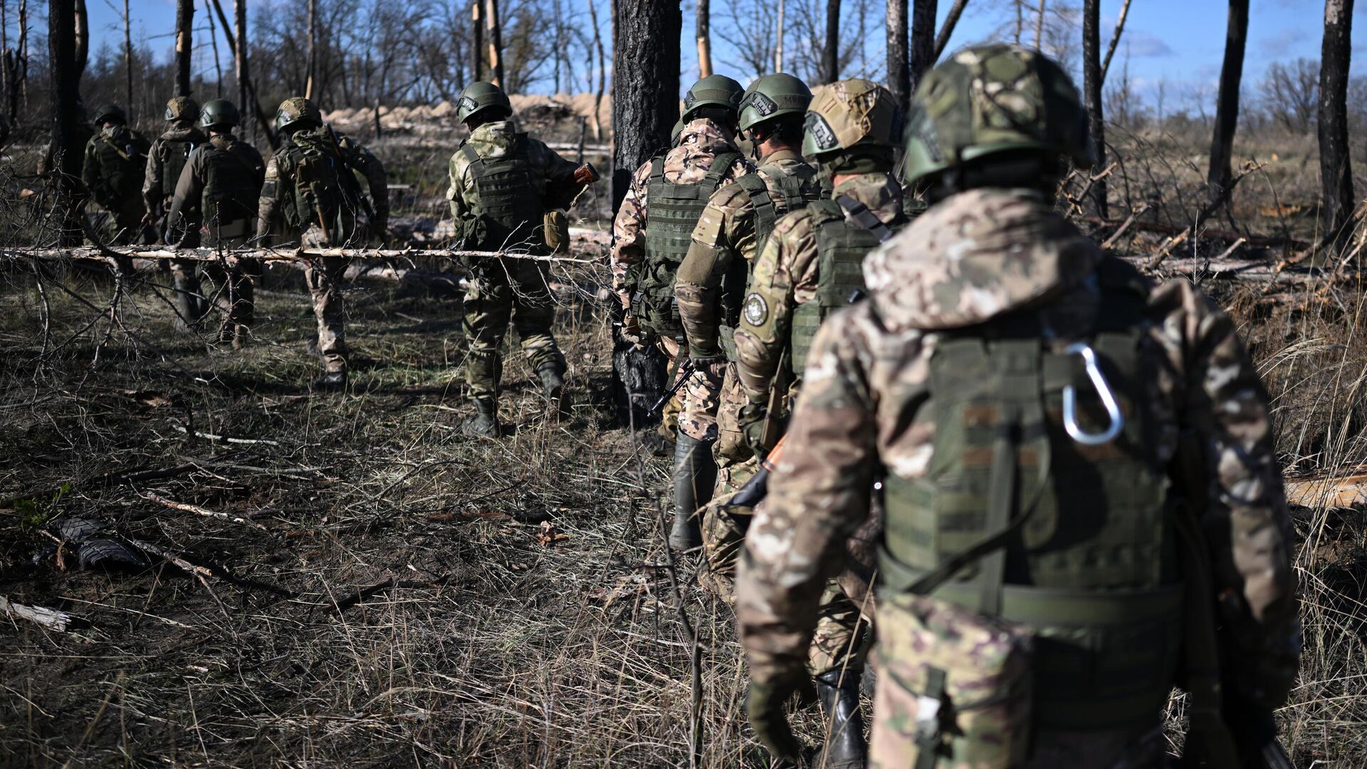 Военнослужащие ВС РФ во время прохождения боевой подготовки в зоне СВО - РИА Новости, 1920, 14.12.2023