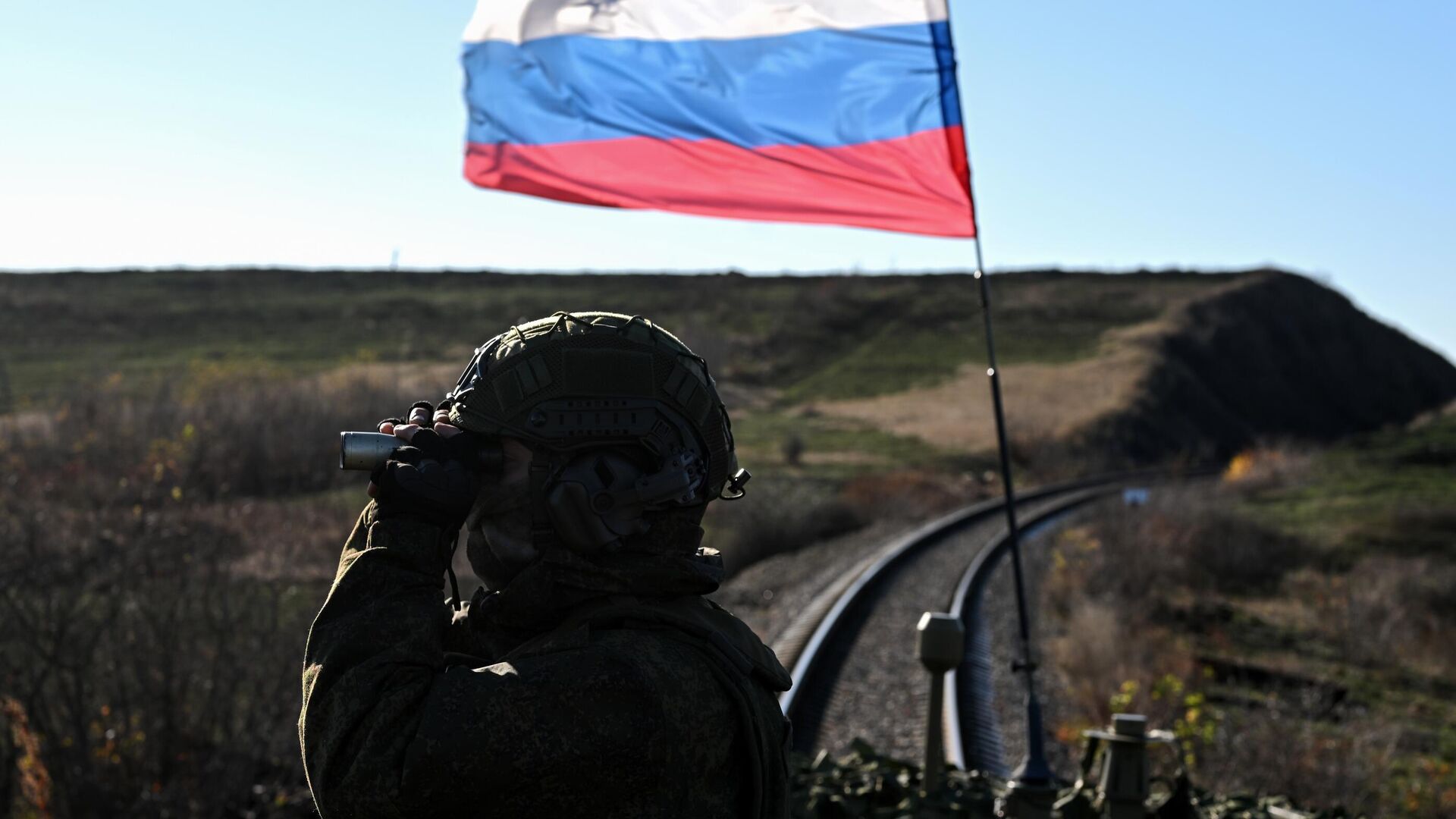 Военнослужащий ВС РФ в зоне проведения спецоперации. Архивное фото - РИА Новости, 1920, 28.12.2023