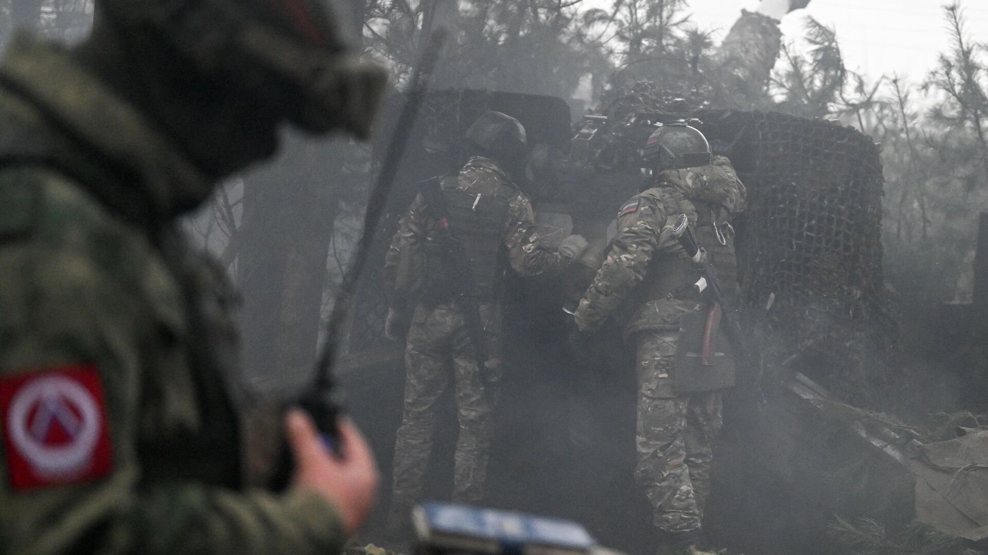 Артиллеристы Вооруженных сил РФ ведут огонь по позициям ВСУ в зоне специальной военной операции. Архивное фото - РИА Новости, 1920, 06.02.2024