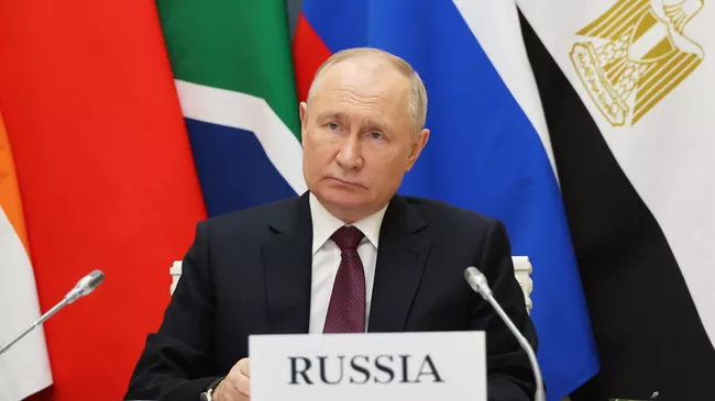 Президент РФ Владимир Путин в режиме видеоконференции принимает участие во внеочередном саммите БРИКС