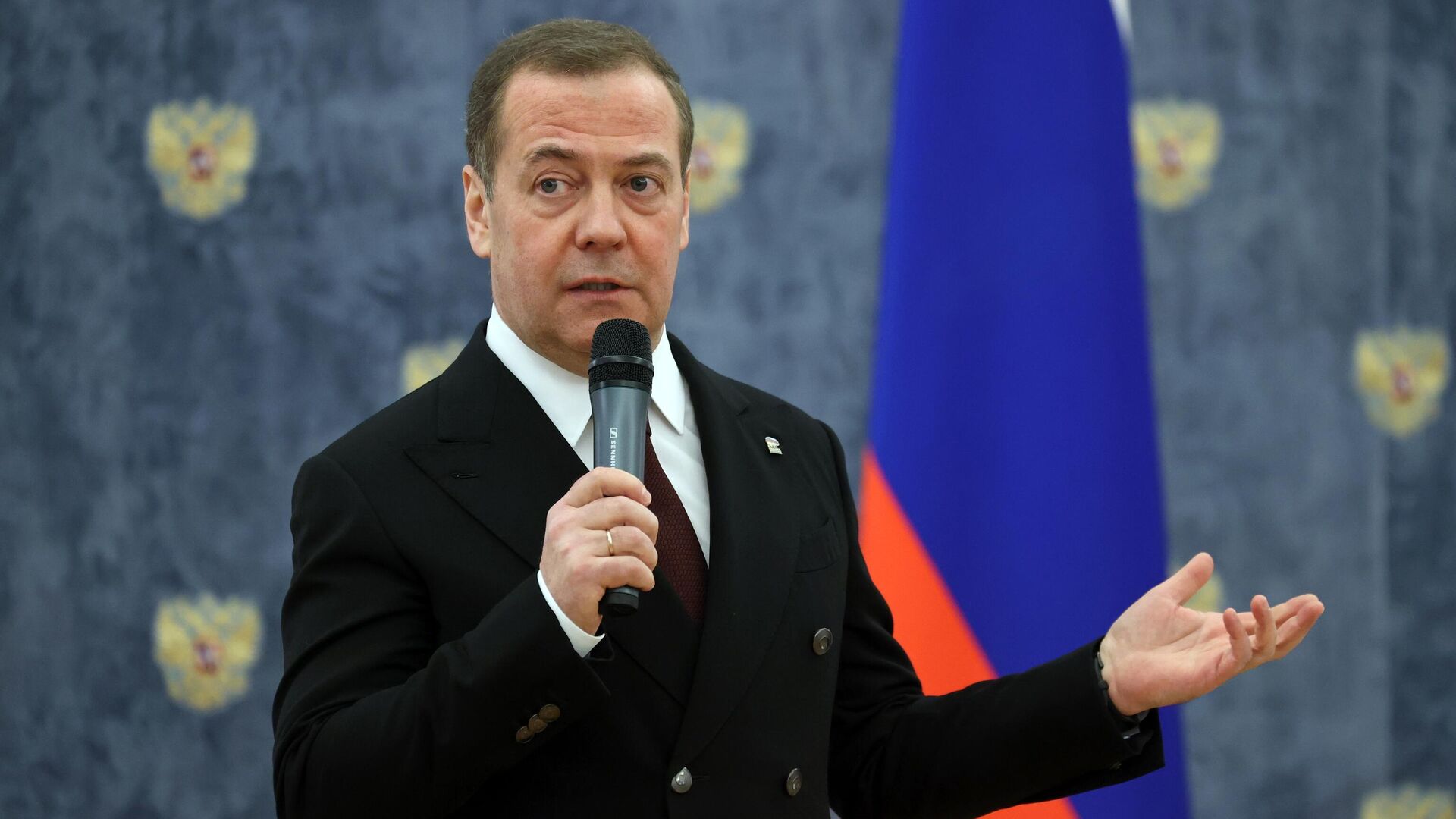 Заместитель председателя Совета безопасности РФ Дмитрий Медведев Заместитель председателя Совета безопасности РФ Дмитрий Медведев - РИА Новости, 1920, 15.02.2024