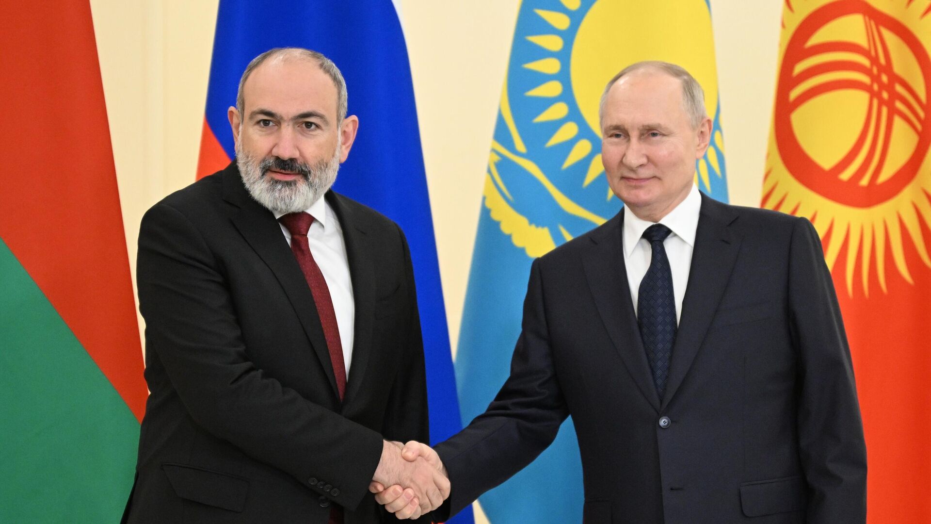 Президент РФ Владимир Путин и премьер-министр Армении Никол Пашинян на церемонии встречи глав государств-участников Высшего Евразийского экономического совета - РИА Новости, 1920, 08.05.2024