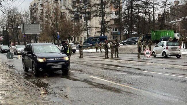 Блокпост в Киеве. Архивное фото