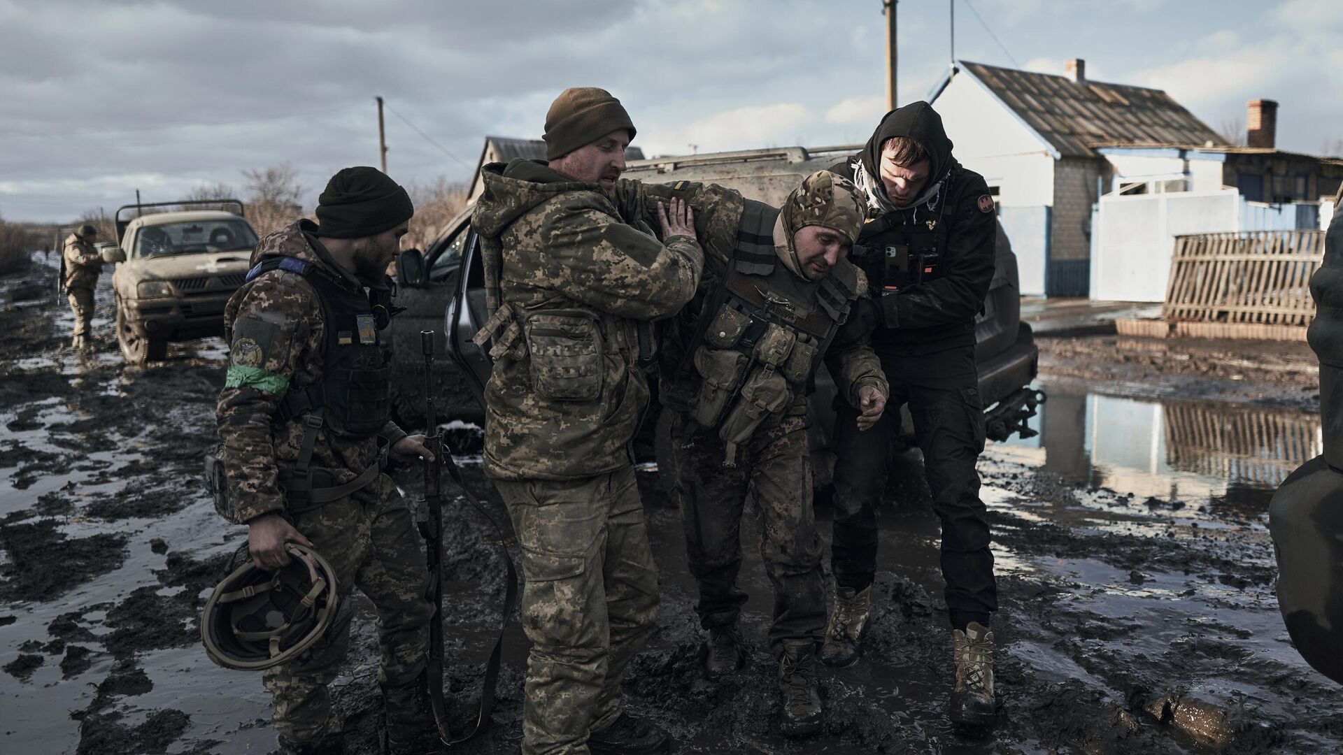 Раненые украинские военные. Архивное фото - РИА Новости, 1920, 25.02.2024