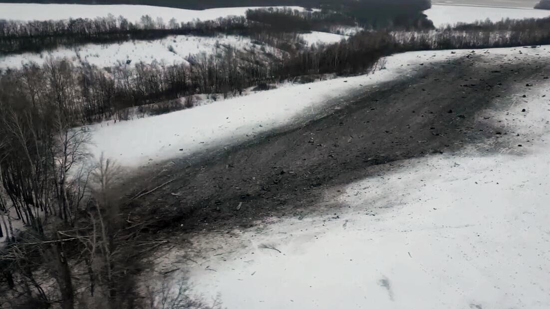 Место крушения военно-транспортного самолета Ил-76 в Белгородской области - РИА Новости, 1920, 26.01.2024