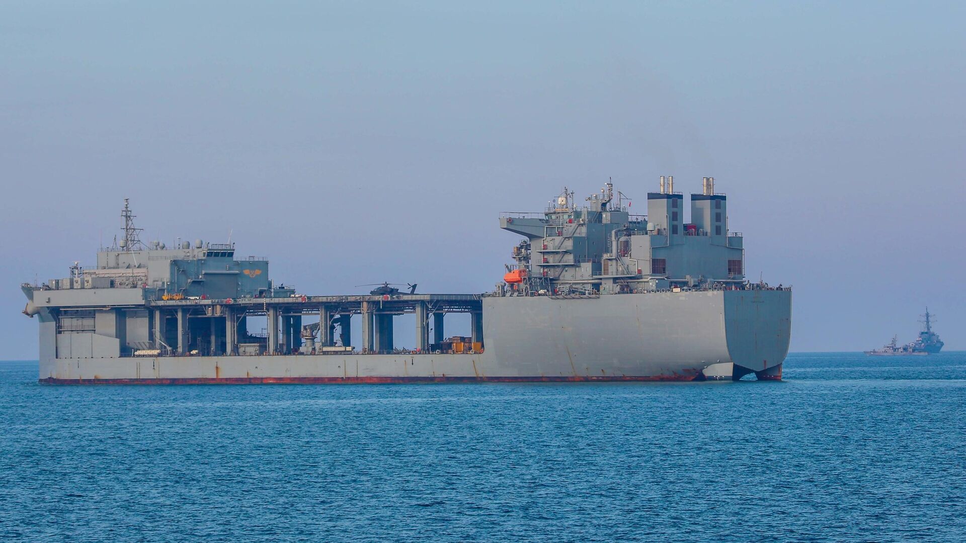 Экспедиционный мобильный базовый корабль ВМС США USS Lewis B. Puller. Архивное фото - РИА Новости, 1920, 29.01.2024